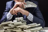 Nhắm vào đàn ông lớn tuổi, cô đơn và nhiều tiền, bà mẹ ba con dựng "bẫy tình" khiến ít nhất ba người thiệt mạng: Vỏ bọc phía sau khiến người chồng 14 năm bàng hoàng