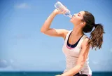 Nguy kịch vì uống quá nhiều nước
