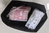 Tin bạn thân, người đàn ông chuyển hộ 718 triệu đồng rồi cầm về... 718 triệu đồng tiền giả