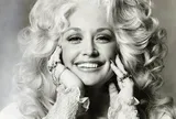 Huyền thoại nhạc đồng quê Dolly Parton qua đời ở tuổi 80