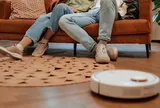 Dùng robot hút bụi quay lén vợ ngoại tình, người chồng thắng kiện hơn 400 triệu đồng nhưng vẫn phải... ngồi tù