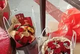 Chú rể mang giỏ tre đựng 23 bó tiền mặt trị giá gần 900 triệu đồng tới lễ đính hôn khiến nhiều người bất ngờ