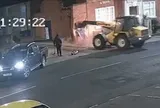 Đang ngủ thì nhận cuộc gọi báo tường nhà bị... đánh sập, kiểm tra camera mới phát hiện máy ATM đã "biến mất"