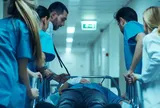 Xuất huyết não, sống thực vật sau khi ngoại tình với nữ đồng nghiệp, người đàn ông bị công ty sa thải