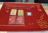 Cụ bà nhặt ve chai trả lại túi vàng cho người đánh mất