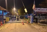 Nữ sinh lớp 10 tử vong tại trường học với nhiều vết bầm tím, cảnh sát bắt giữ 3 bạn học cùng 16 tuổi