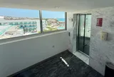 Đặt con trai 2 tuổi lên bệ cửa sổ tầng 4 để ngắm cảnh, diễn biến tiếp theo khiến người cha ân hận cả đời