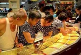 Cất 5 cây vàng trong két gần 10 năm, người phụ nữ bán đi rồi lãi đậm hơn nửa tỷ đồng nhưng đêm nào cũng trằn trọc, “mất ăn mất ngủ” chỉ vì lý do này