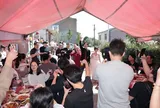 Đăng lời mời ăn cưới miễn phí trên mạng cho vui, chú rể bất ngờ khi gần 2.000 người muốn tham dự: Đám cưới biến thành cuộc "hội ngộ" của hơn 100 người lạ