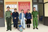 Thiếu nữ 16 tuổi chuẩn bị lên xe đi Hà Nội, lời kể sau đó gây chú ý