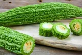 Mua mướp đắng, chọn quả đầu to hay đầu nhọn thì ít đắng? Người bán lâu năm nhìn vài giây là biết