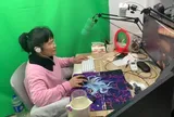 Bà mẹ từng ra tận quán net kéo con về, 20 năm sau thành streamer nổi tiếng: Chơi game hơn 8.000 giờ, con phải cắt mạng lúc nửa đêm