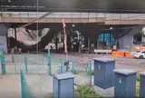 Cầu vượt bất ngờ đổ sập khiến 3 người tử vong: Camera ghi lại khoảnh khắc kinh hoàng