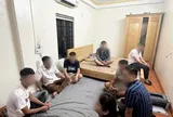Bắt quả tang 7 gã đàn ông "làm điều mờ ám" trong căn phòng 500 VIP, thu giữ hàng chục triệu đồng tại hiện trường
