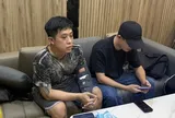 Bắt quả tang 2 "quý ông" vui vẻ trong khách sạn ở Hà Nội, lộ đường dây của Vũ Quang Huy với 180 "chân dài nam"