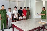4 nam thanh niên bị bắt quả tang "làm chuyện mờ ám" trong khách sạn, công an phát hiện thứ bất ngờ tại hiện trường