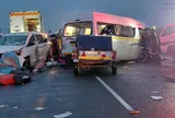 Hiện trường vụ tai nạn liên hoàn trên cao tốc, 21 người thiệt mạng
