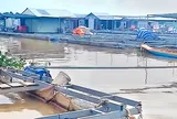 Thương tâm: Phát hiện con trai bị điện giật, cha lao đến cứu, cả 2 cùng rơi xuống sông mất tích