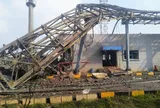 Tiếng nổ lớn xé toang nhà máy dược phẩm, 5 công nhân tử vong, hơn 10 người bị thương
