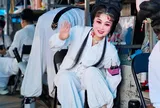 Nữ diễn viên 59 tuổi đột ngột qua đời sau đêm diễn, chi tiết bên bờ sông khiến nhiều người xót xa