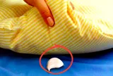 Tại sao nhiều người đặt một củ tỏi dưới gối khi đi ngủ?