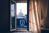Nên đóng hay mở cửa sổ khi đi ngủ vào ban đêm thì tốt hơn?