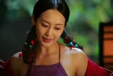 Các cụ nói: "Đàn ông nhìn eo, đàn bà nhìn chân", có nghĩa là gì?