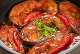 Kho cá dùng nước sôi hay nước lạnh thì không tanh?