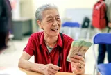 Mỗi người cao tuổi được nhận 800.000 - 3.000.000 đồng tiền mặt dịp Tết Nguyên đán theo Nghị quyết 16: Ai sẽ được nhận?