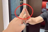 Tại sao bạn cần kiểm tra gương đầu tiên ngay khi nhận phòng khách sạn?
