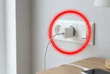 Lời khuyên cho những người không bao giờ rút sạc điện thoại khỏi ổ điện sau khi dùng