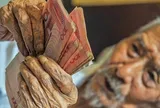 Về già có 5 thứ phải tự tay lo liệu, đừng đến lúc thiếu thốn lại trách con cháu vô tâm