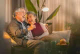 Sau tuổi 40: Nhìn 5 dấu hiệu này biết ngay bạn đang sống an yên hay phải "trả nợ"