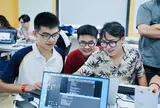 Ngành học "vàng" lương cao ngất ngưởng, chưa tốt nghiệp đã được săn đón: Cha mẹ có con chọn ngành này thật khôn ngoan