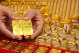 Giá vàng hôm nay 11/5: Vàng nhẫn và SJC đồng loạt "đứng giá"