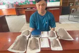 Bắt Huỳnh Quang Trường SN 2001, có biệt danh "Cô bé xe ôm"