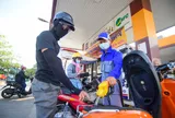 Giá xăng giảm mạnh từ 15h chiều 14/5, cụ thể giảm bao nhiêu?