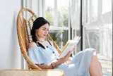Khi phụ nữ không còn “gồng”: Điều gì thật sự xảy ra bên trong họ?