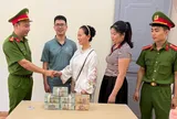 Bất ngờ nhận gần 3 tỷ đồng vào tài khoản,  chị Lường Thị Loan đã làm điều không ai ngờ tới