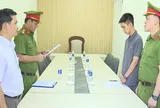 Vì sao "cựu cán bộ" Mai Văn Hoàng bị bắt giam?