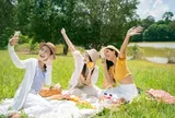 Phụ nữ khôn ngoan thường giữ khoảng cách với 3 kiểu người