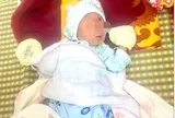 Bé trai 4 ngày tuổi được phát hiện trong túi xách: Lời nhắn nghẹn lòng của người mẹ "đừng mang cháu đi đâu..."