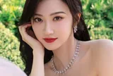 Một 'ngọc nữ' showbiz lao đao vì hợp đồng mang thai hộ, nguy cơ mất trắng gia tài 907 tỷ đồng