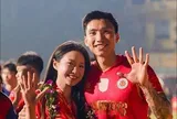 "Thóc ơi": Lời gọi vợ ngọt lịm của Văn Hậu giữa khoảnh khắc đăng quang V.League
