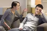 Nợ chưa trả, con còn nhỏ, tôi chán nản trước thói quen chi 5 triệu của chồng mỗi tháng suốt 20 năm
