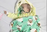 Cháu bé sơ sinh bị bỏ rơi cùng lời nhắn nghẹn lòng của người mẹ: "Không còn cách nào khác..."