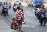 Loạt giải pháp mới của TP.HCM xử lý nghiêm hành vi chăn dắt trẻ em, người khuyết tật, người cao tuổi đi xin ăn