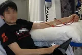 Nam nhân viên IT 28 tuổi trả giá đắt trên giường bệnh: 6 thói quen đang âm thầm vắt kiệt "bộ lọc tự nhiên" của cơ thể