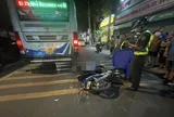 Đi thăm người thân về, người đàn ông 42 tuổi tử vong dưới bánh xe buýt: Hiện trường đau lòng lúc 19h tối