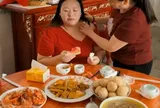 Chỉ vì làm vỡ chai sữa tắm, bé gái 9 tuổi bỏ nhà đi rồi mất tích suốt 22 năm: Ngày đoàn tụ khiến cả gia đình bật khóc